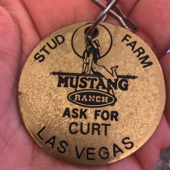 Mustang Ranch Las Vegas CURT Vintage rare key ring charm holder - Picture 2 of 4